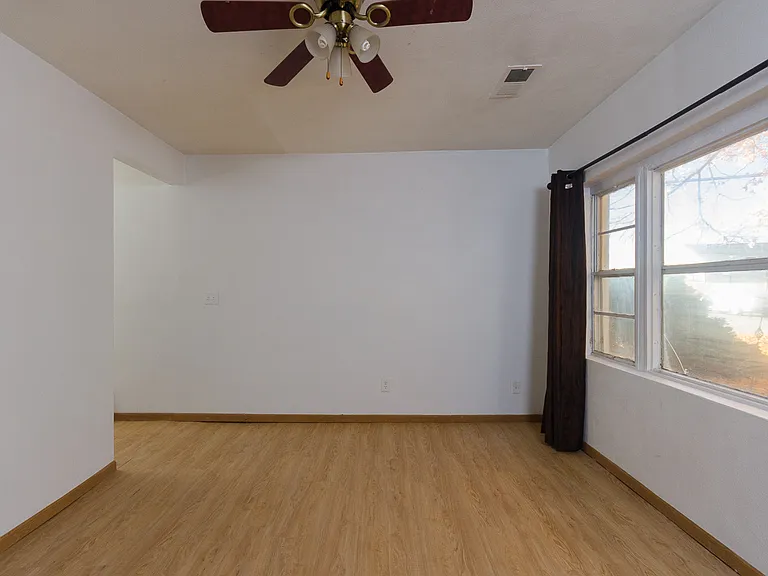 4607 Ruth St #B — Photo 2