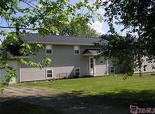 16990 W Pine Lake Rd, Beloit, OH 44609