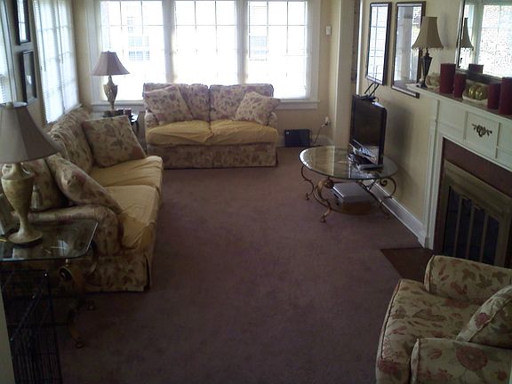4th image of 272 S Firestone Blvd