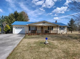 749 Long Level Rd SW, Floyd, VA 24091