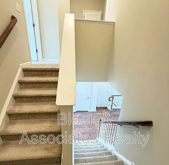 537 Austin View Blvd — Photo 22