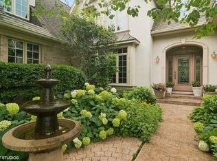 95 Beech Dr, Lake Zurich, IL