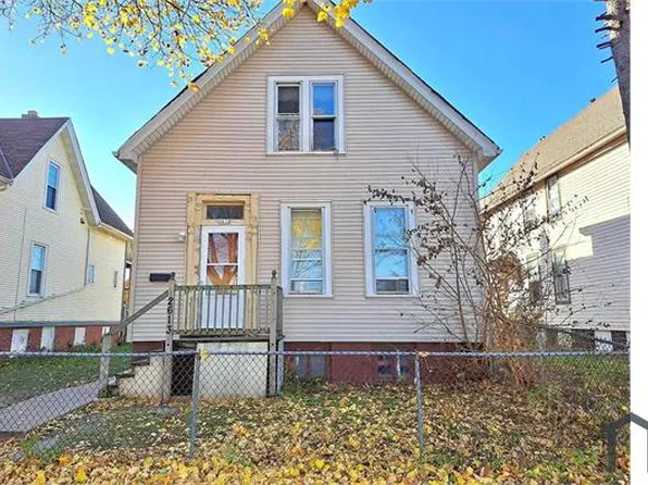 2613 N Vel R Phillips Ave, Milwaukee, WI 53212