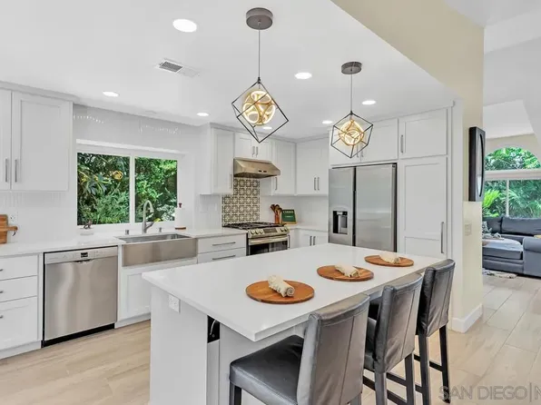 5977 Rio Valle Dr, Bonsall, CA 92003