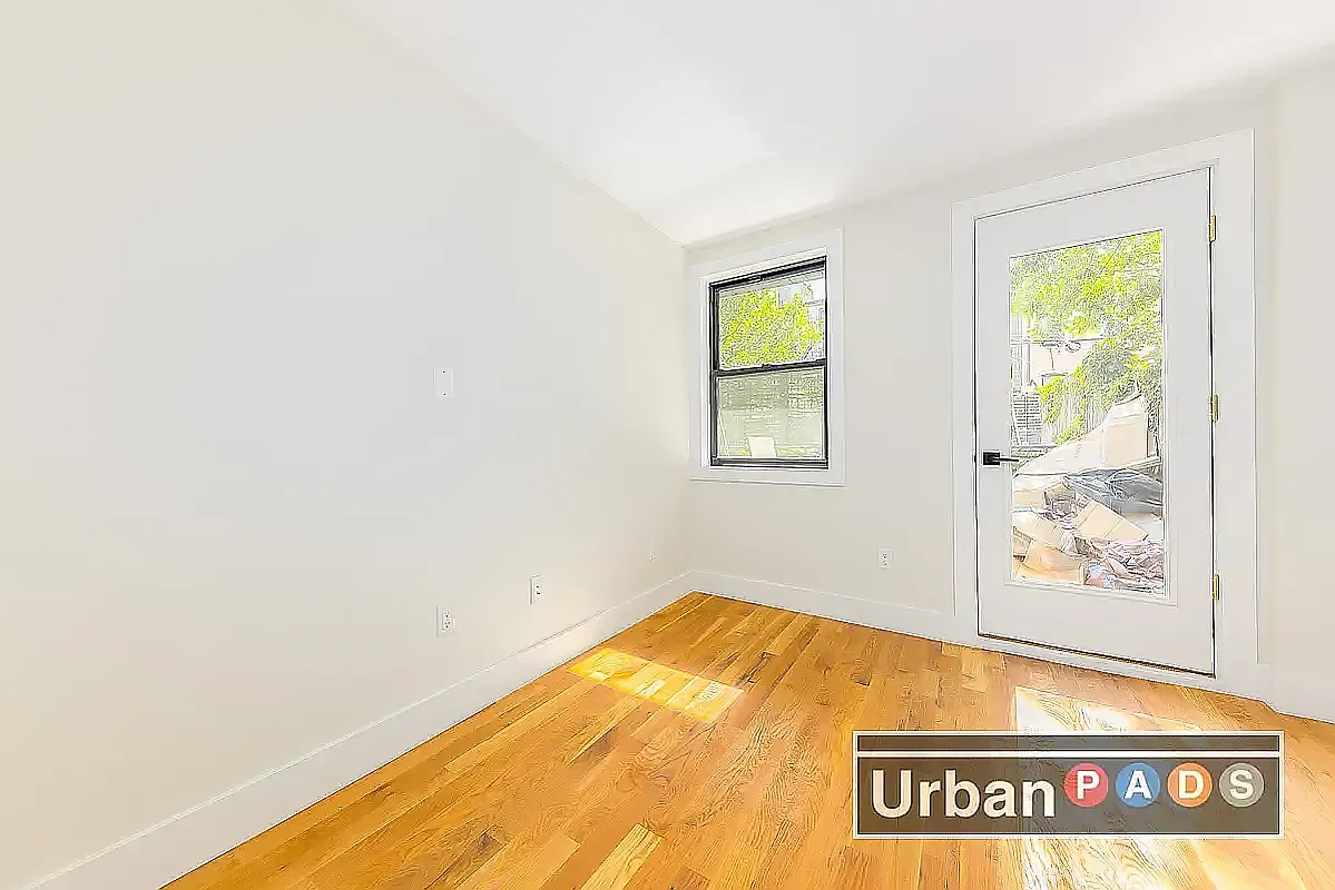 184 Adelphi Street — Photo 4