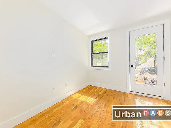 4th image of 184 Adelphi St #1D