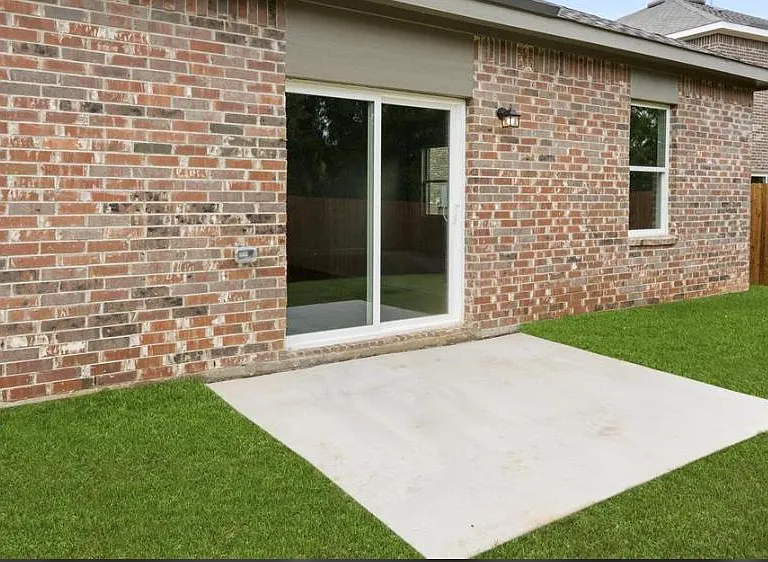 17 Glen Crossing Rd — Photo 24