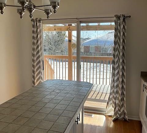 4th image of 41 Canary Reed Ct