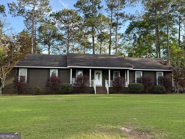 124 Flint Dr, Moultrie, GA 31788