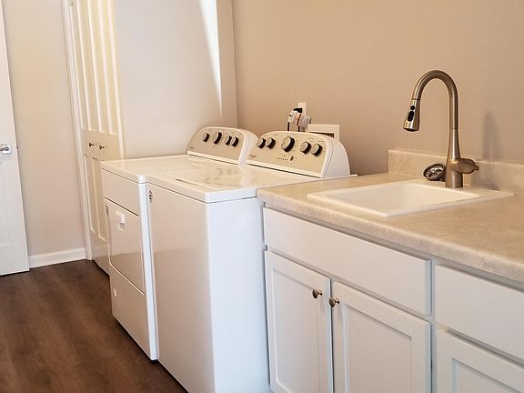 4th image of 5029 Betula Dr