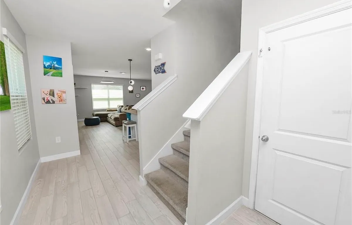 Building Photo - 3231 Hilltop Cir