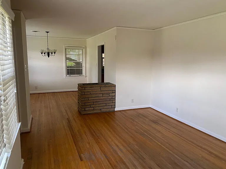 3053 Biltmore Ave — Photo 9