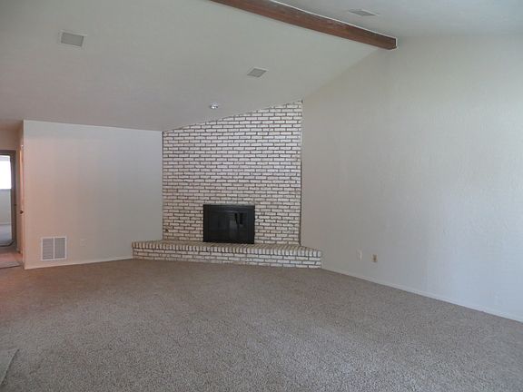 5th image of 322 Towne House Ln