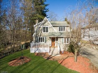 13 Andrew Ave, Oakland, NJ 07436