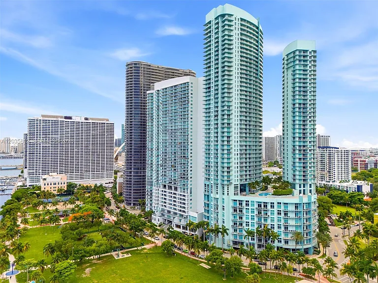 1900 N Bayshore Dr #2207 — Photo 13