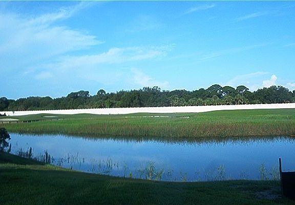 Lake/Golf Course View