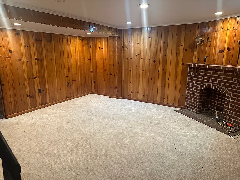 Basement/optional bedroom