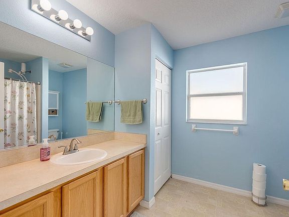 3rd image of 540 Bethany Pl