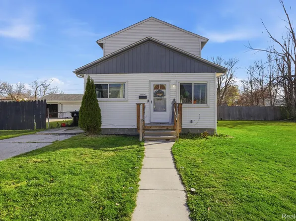 26604 Normandy St, Roseville, MI 48066