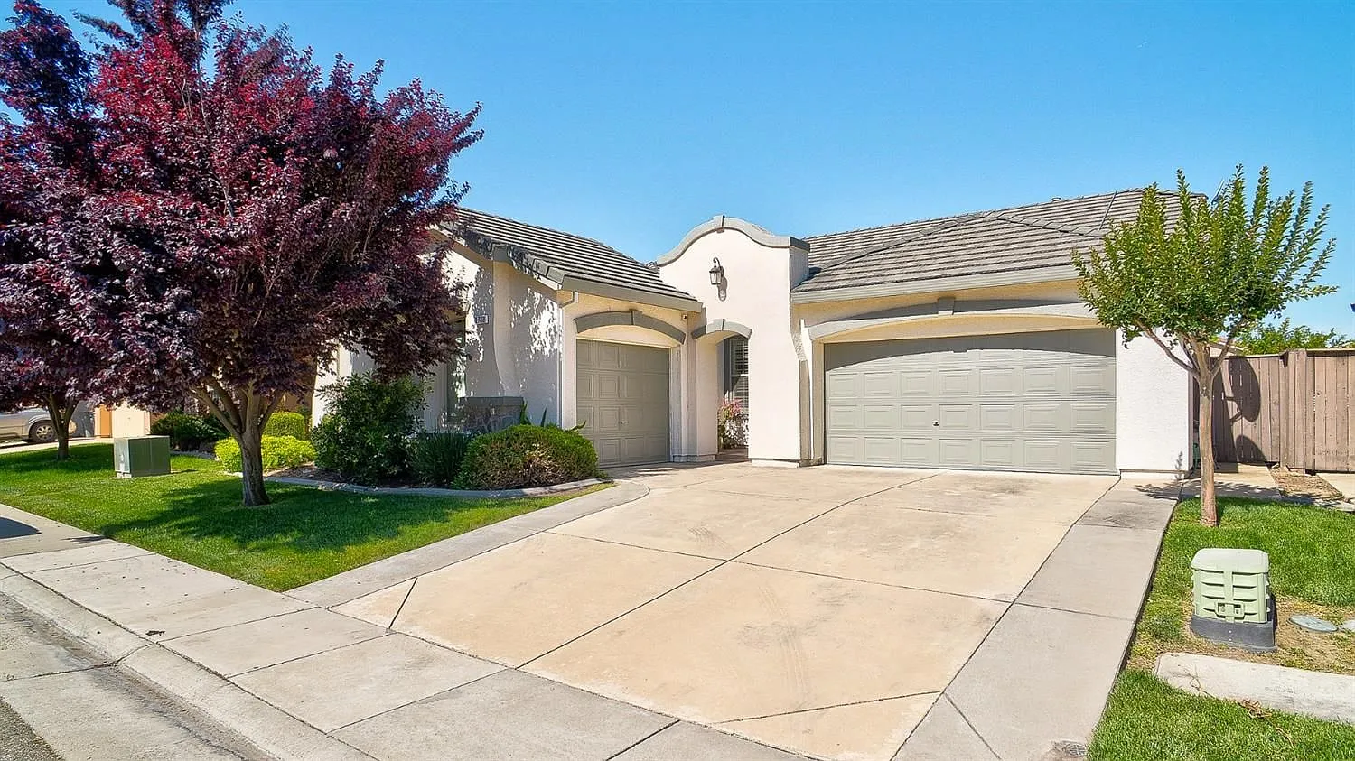 9732 Ellsmere Way photo 1