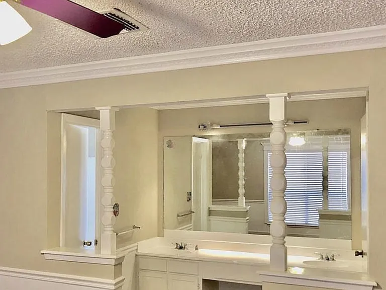 6327 Lynkat Ln — Photo 12
