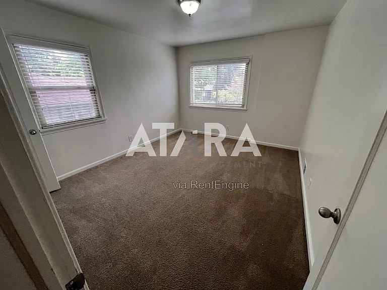 1335 E Thornton Ave — Photo 26