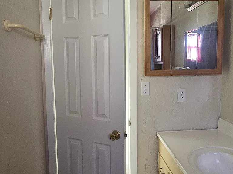 31259 Fernway St — Photo 15