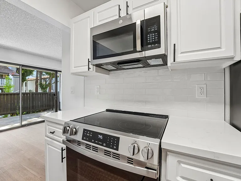 Summerwood Apartments — Photo 80