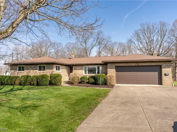 155 Moore Rd, Akron, OH 44319