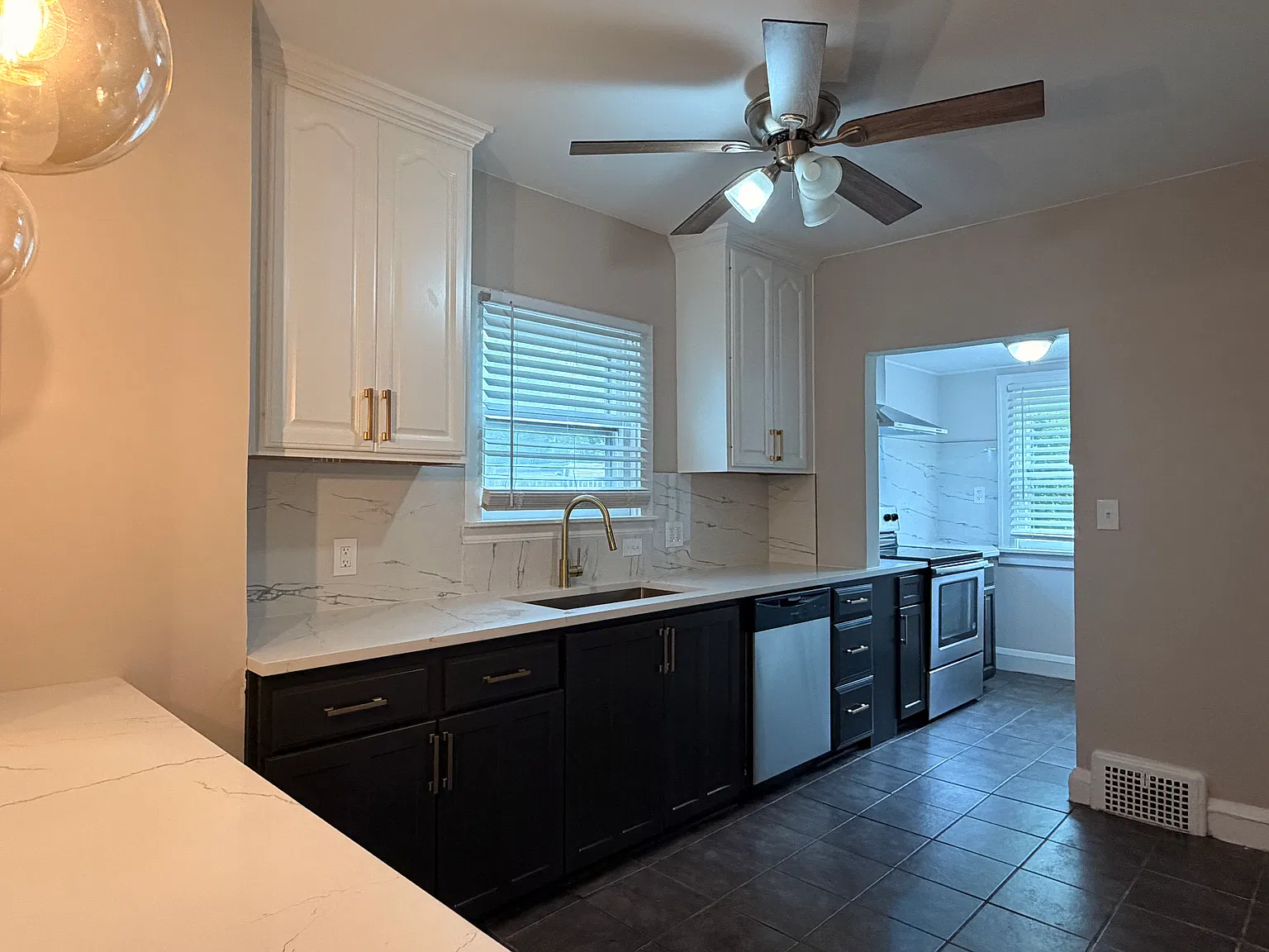 4 bed, 2000 sqft, $2,490 — Photo 1