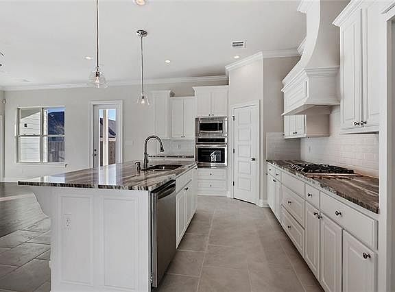 3rd image of 23382 Cypress Cove Dr