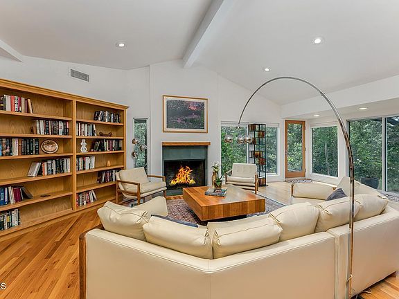 4th image of 855 Inverness Dr