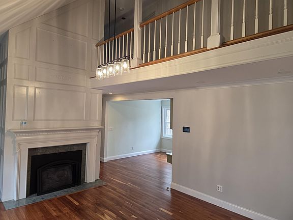 4th image of 100 Richardson Road