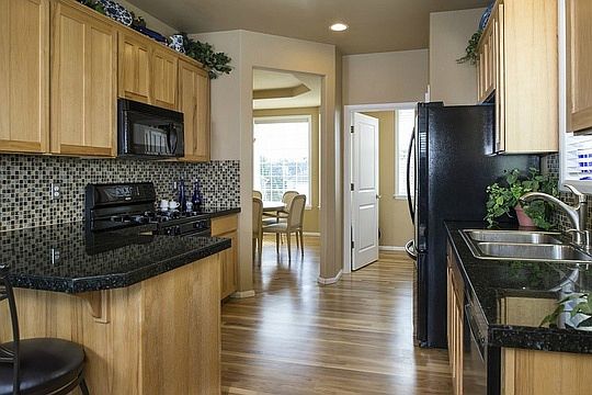 5th image of 15503 148th Avenue Ct E