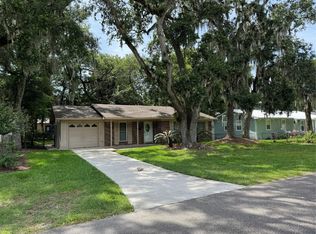 1009 N 15th St, Fernandina Beach, FL 32034