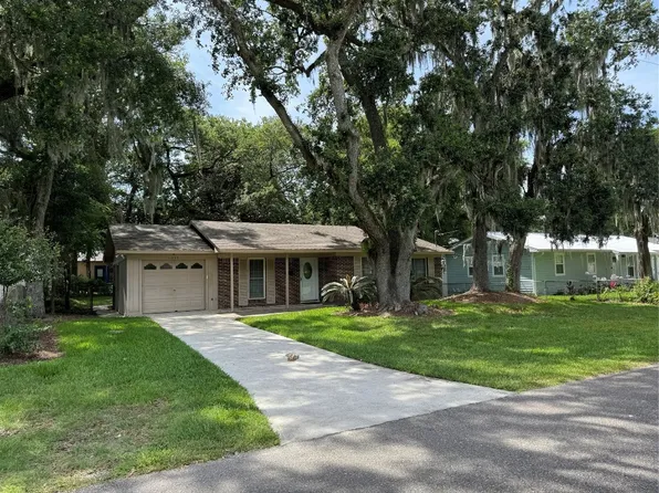 1009 N 15th St, Fernandina Beach, FL 32034