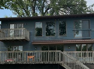 1726 Cottage Row Rd, Cedar Falls, IA 50613