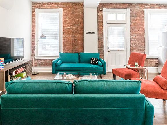 3rd image of 3630 Shaw Ave #1F