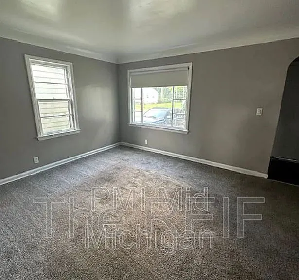 813 Alvord Ave — Photo 9