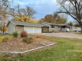 509 3rd Ave E, Raymond, MN 56282