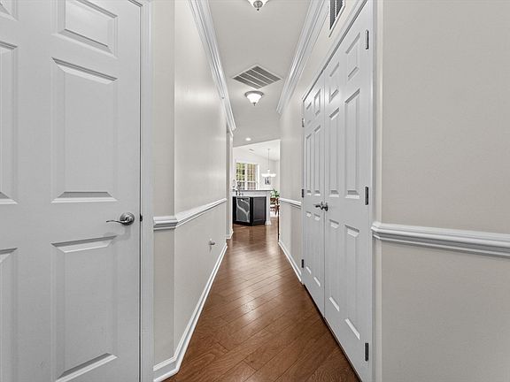5th image of 1010 Bradish Ln #1010