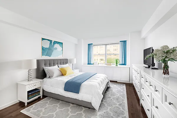 Sold by Compass | media 3