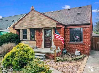 15613 Hanover St, Allen Park, MI 48101