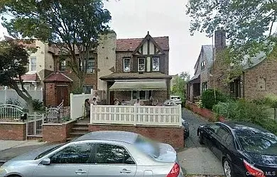 85-61 67th Avenue