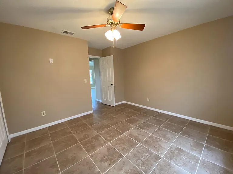 1078 E Gaucho Cir — Photo 13