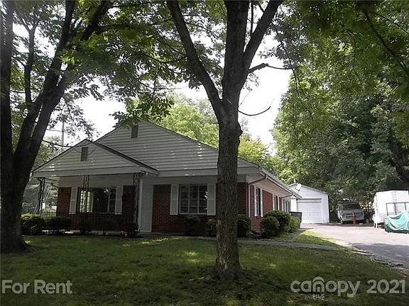 3rd image of 2110 Tiny Ave