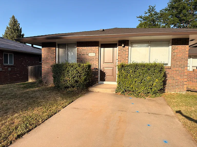 1200 Cypress Dr #1200 — Photo 1