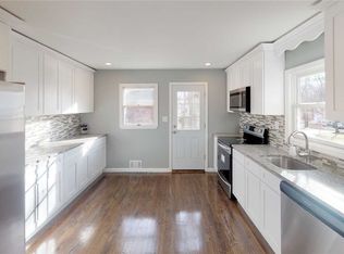 3 Robin Rd, Selden, NY 11784