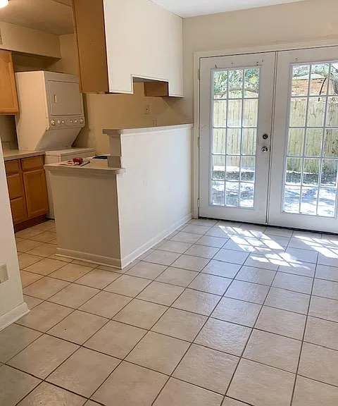 718 Dunbar Ave #8B — Photo 3