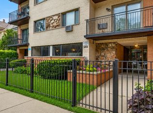 5406 S Harper Ave APT 303, Chicago, IL 60615